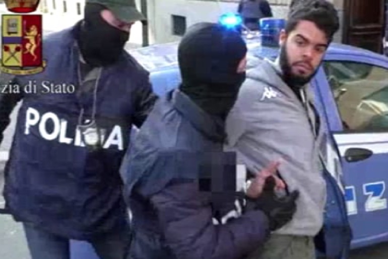 إيطاليا: إعتقال شاب مغربي مشتبه به في التخطيط لعمليات إرهابية والارتباط  بتنظيم الدولة