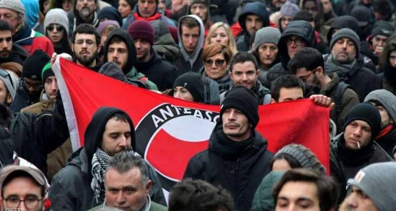 إيطاليا// “عبور التضامن”.. مسيرة تساند المهاجرين تنديدا بعداءات اليمين المتطرف