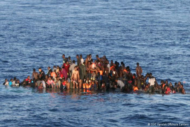 إسبانيا : إنقاذ مئات المهاجرين في المتوسط.. هروب من المجهول إلى المجهول