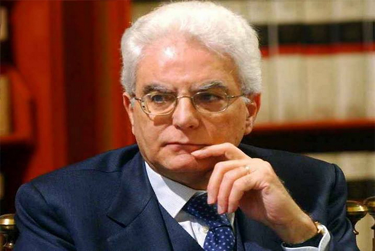 الرئيس الإيطالي “سارجيو ماتاريلا” يوقع قانون الهجرة و يعبر عن مخاوفه إذا ما لم يتم العمل بما يفرضه الدستور من حقوق