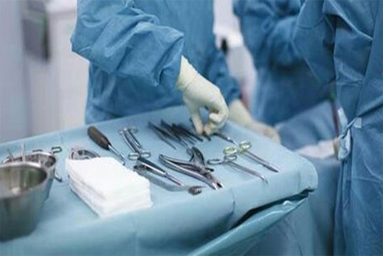 المستشفى_العسكري بتونس..نجاح عملية غرس شرايين لطفل و أمه المتبرعة بها