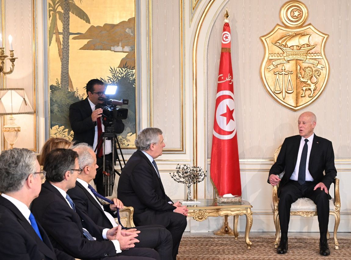 تونس – إيطاليا :ملف الهجرة غير الشرعية محور لقاء قيس سعيّد ووزير خارجية إيطاليا